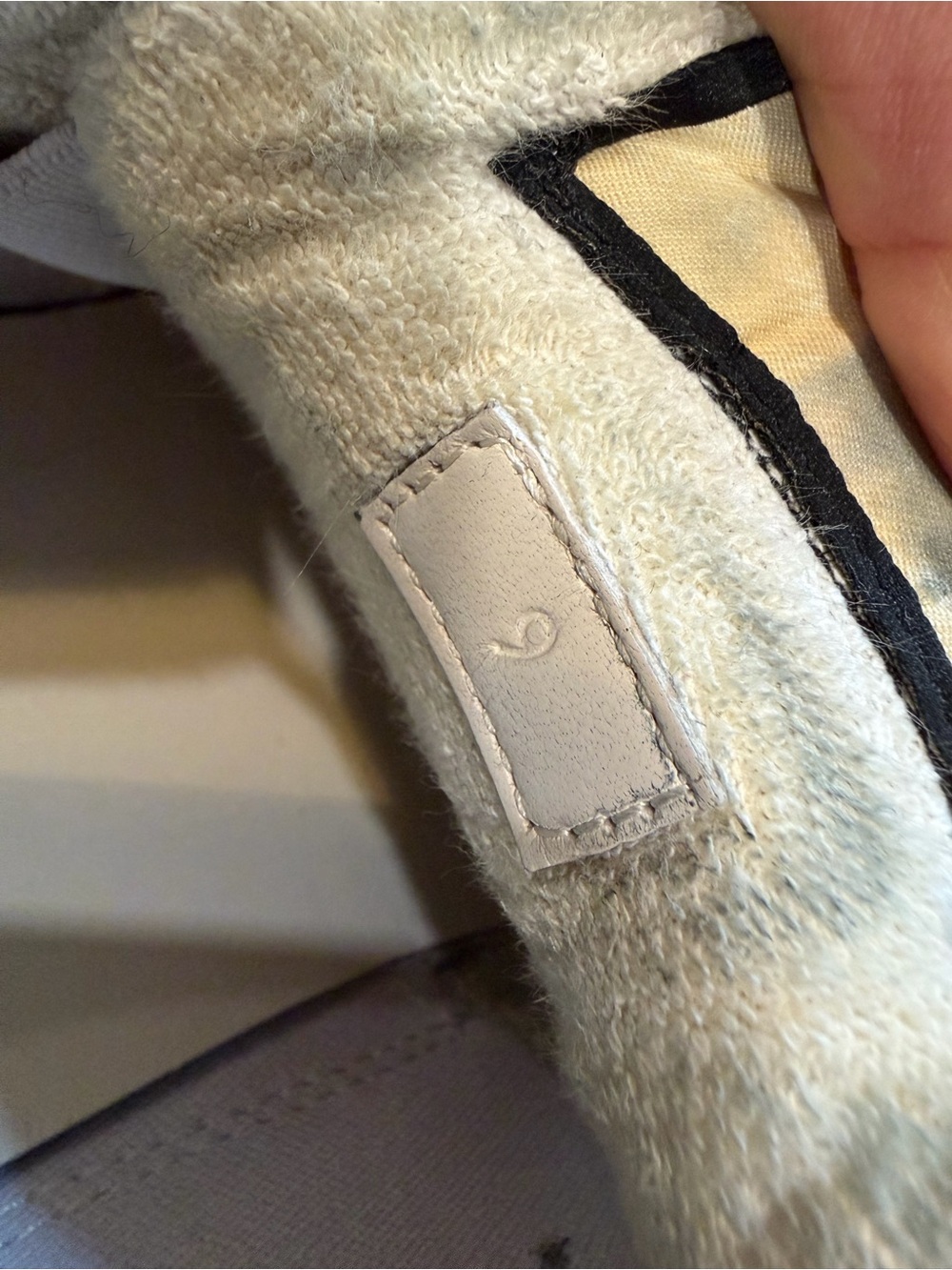 Gucci Blue and Orange Sneakers vintage look in great shape!! - Picture 10 of 10